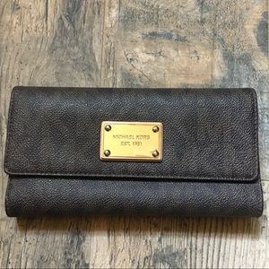 Micheal Kors Wallet
